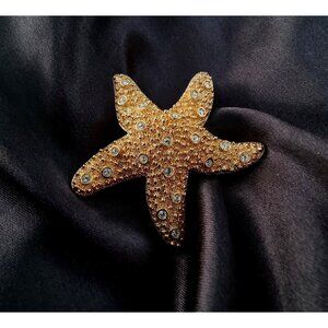 Vintage SWAROVSKI Signed Starfish Gold Tone and Crystals Brooch Pin
